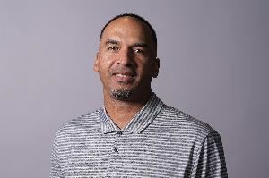 末节崩盘遭活塞逆转!独行侠媒体晒图开喷:尼科-哈里森脑损伤